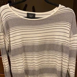 Vici Long Sleeve Stiped shirt